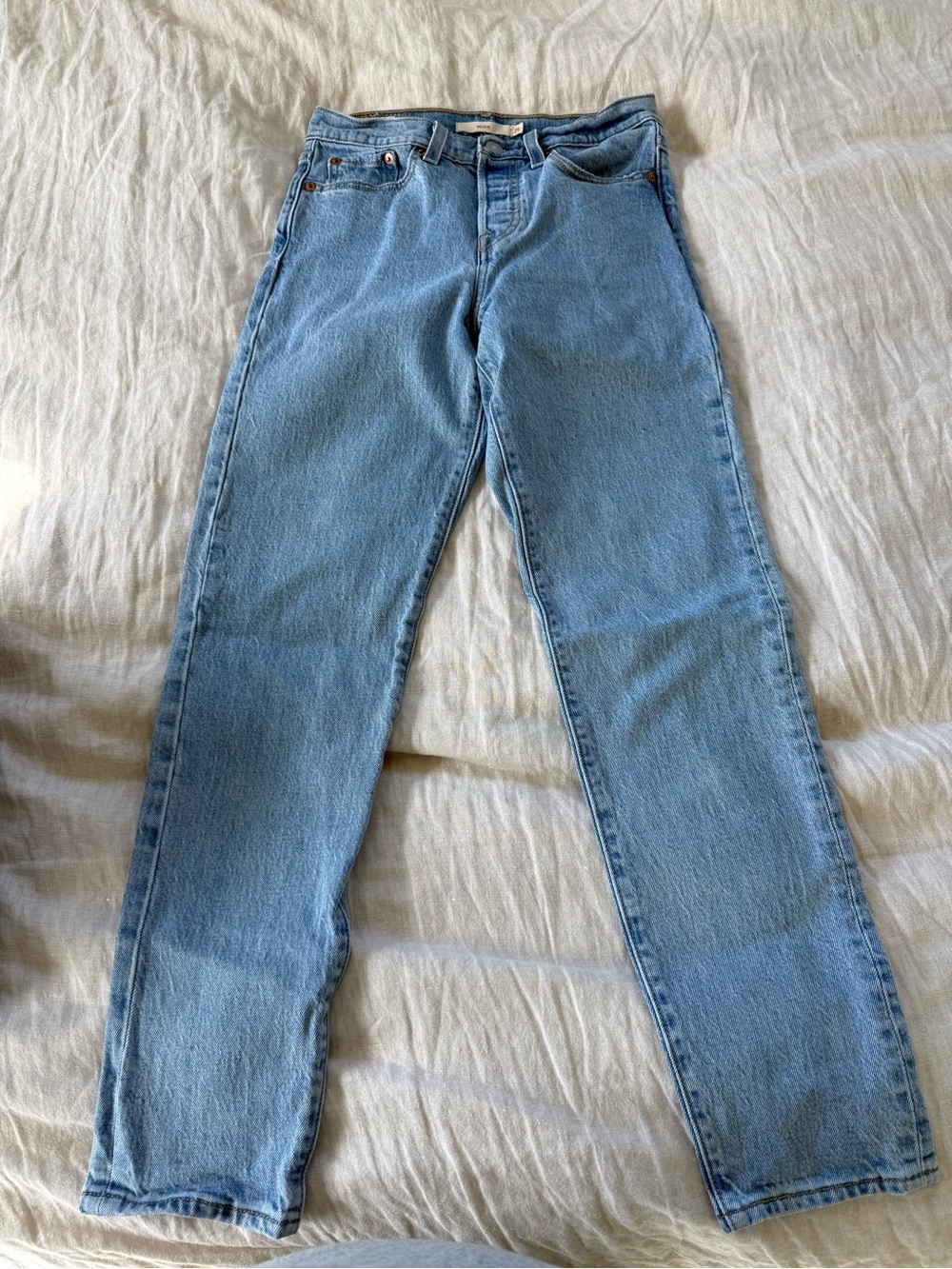 Classic Light Blue Levi’s Women's Straight-Leg Jeans